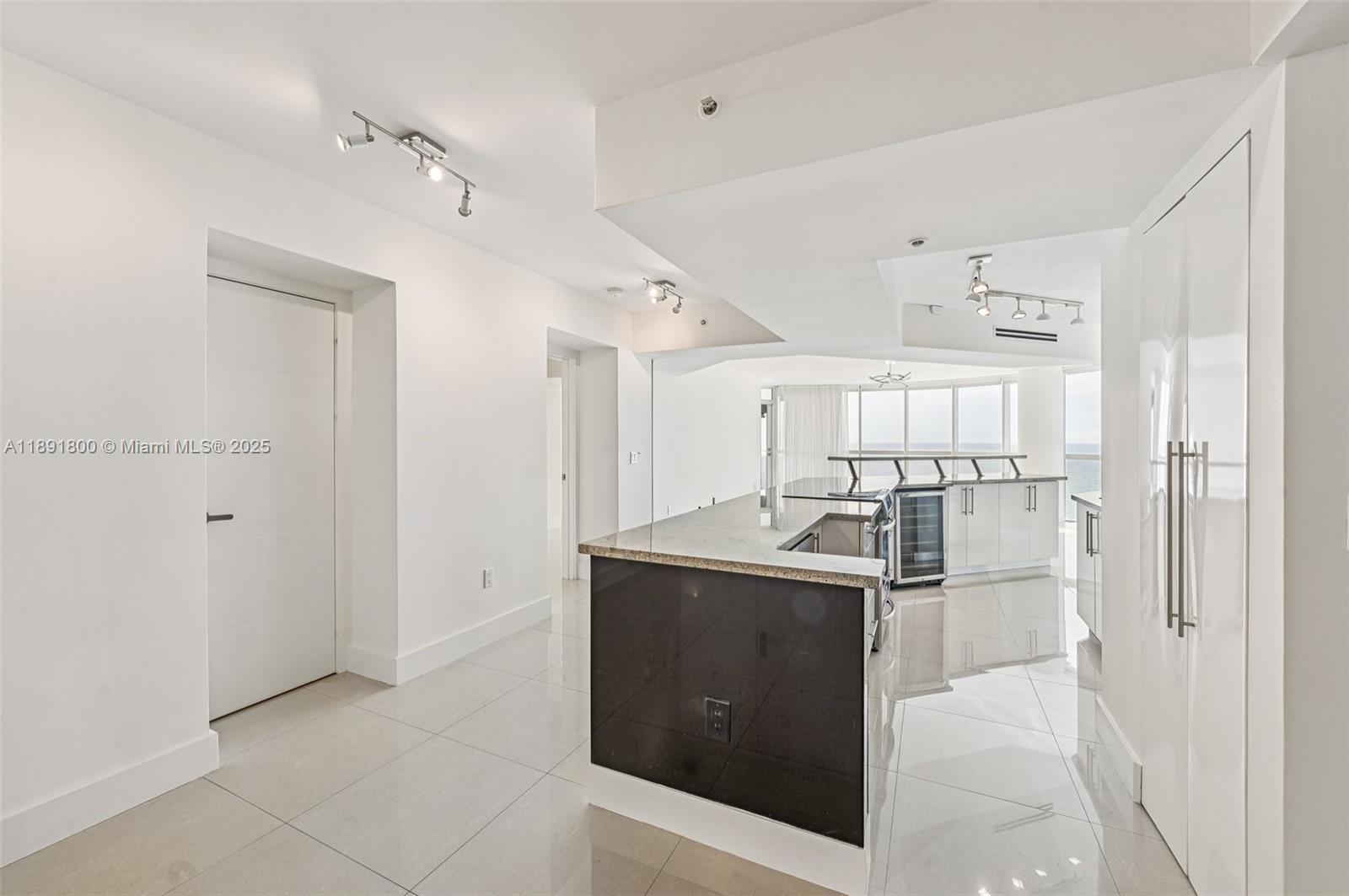 LA GORCE PALACE CONDO - Residential