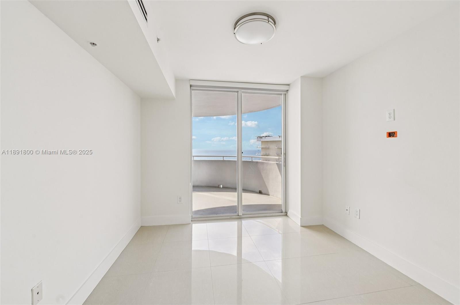 LA GORCE PALACE CONDO - Residential