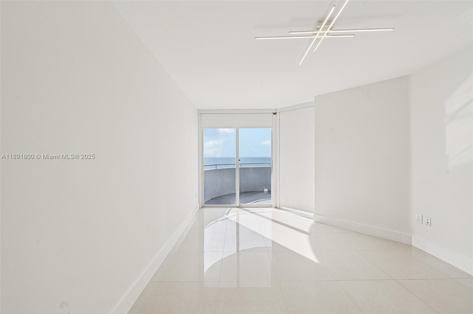 LA GORCE PALACE CONDO - Residential