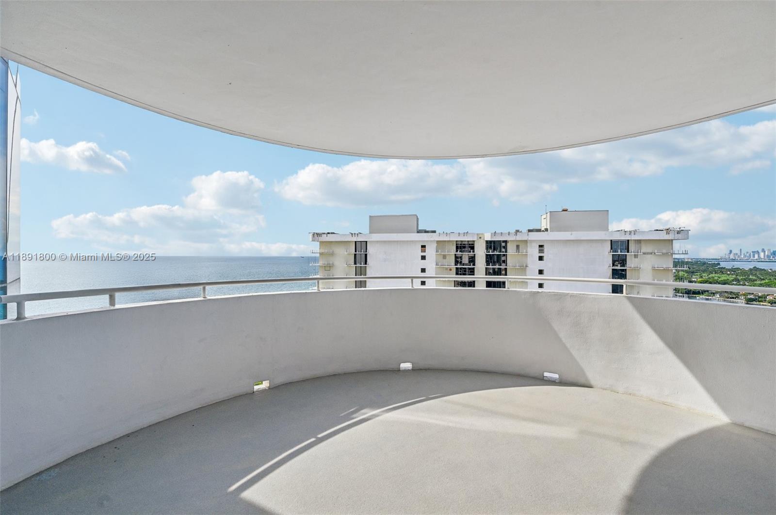 LA GORCE PALACE CONDO - Residential