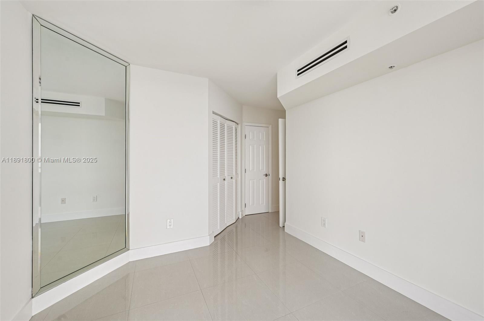 LA GORCE PALACE CONDO - Residential