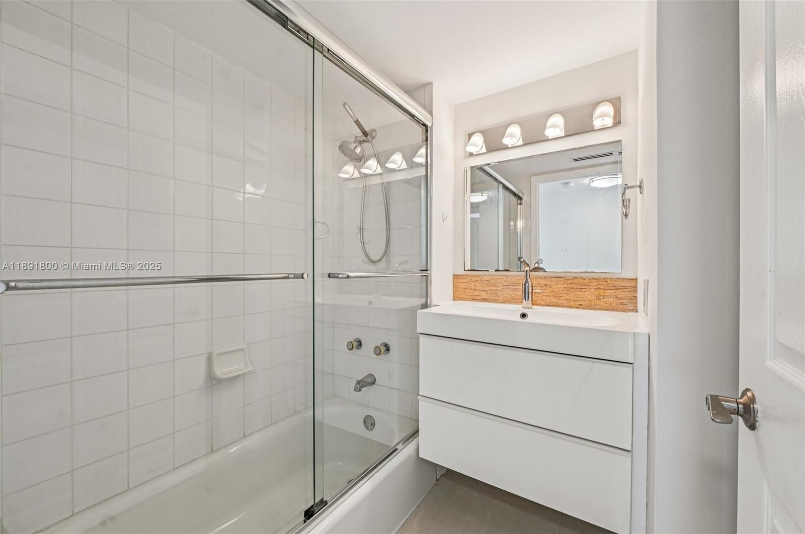 LA GORCE PALACE CONDO - Residential