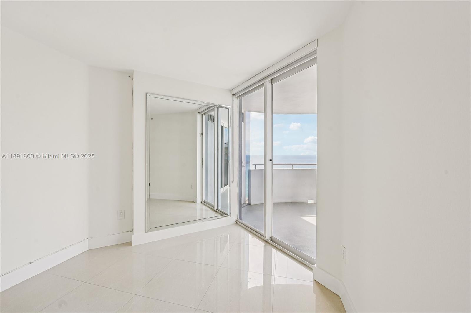 LA GORCE PALACE CONDO - Residential