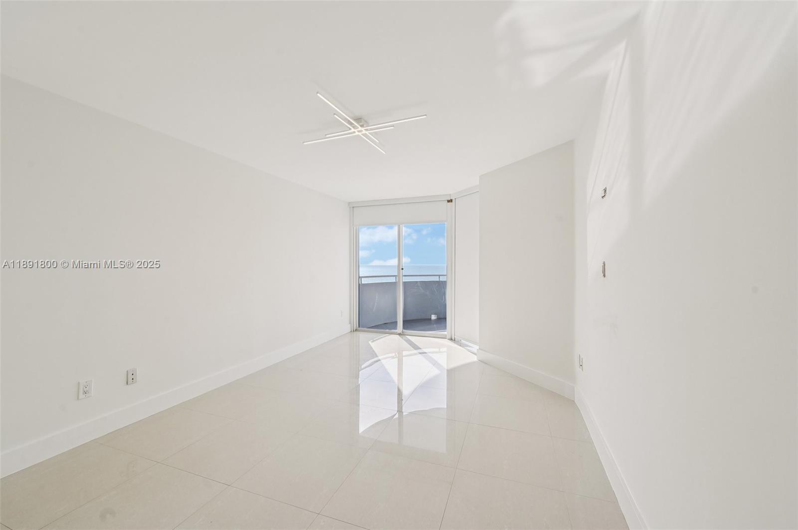LA GORCE PALACE CONDO - Residential
