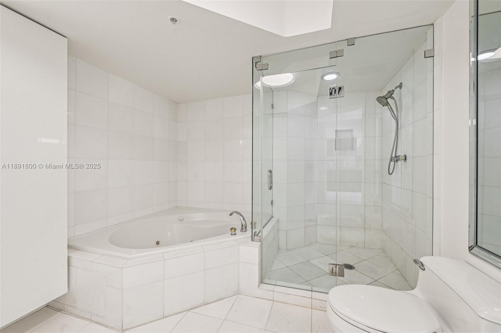 LA GORCE PALACE CONDO - Residential