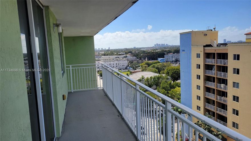 Beautiful 2 bedroom 2 bathroom condo with nice city views, close to Brickell and Downtown Miami, central location, covered parking, management on site. Currently rented until March 31, 2025. Contact agent for showings.