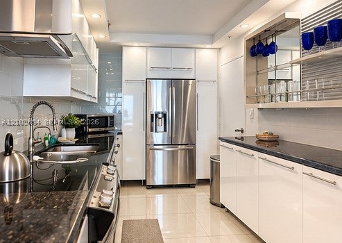 View photos, virtual tours, details... 3901 S Ocean Dr 15F