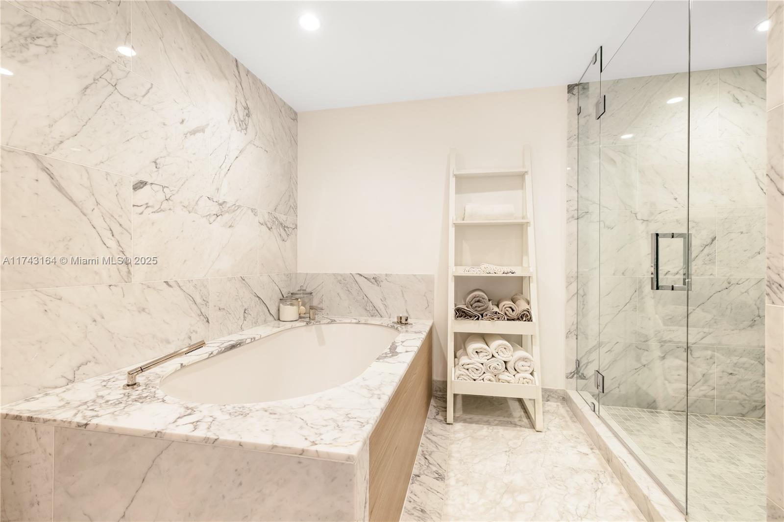 Onda Residences - Residential