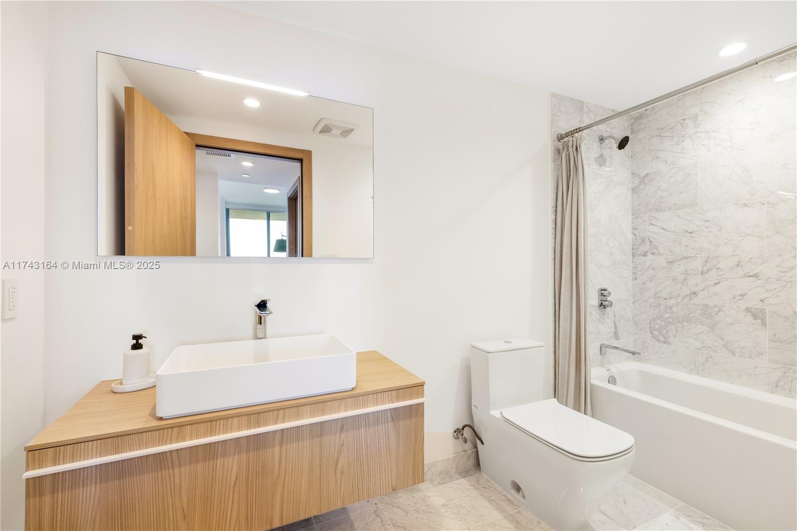 Onda Residences - Residential