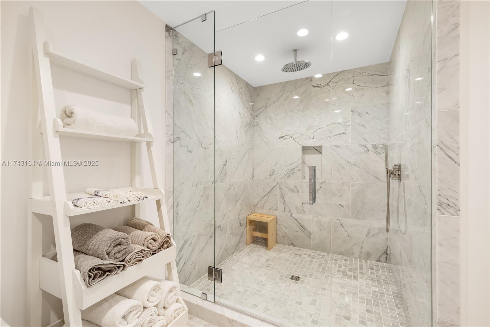 Onda Residences - Residential