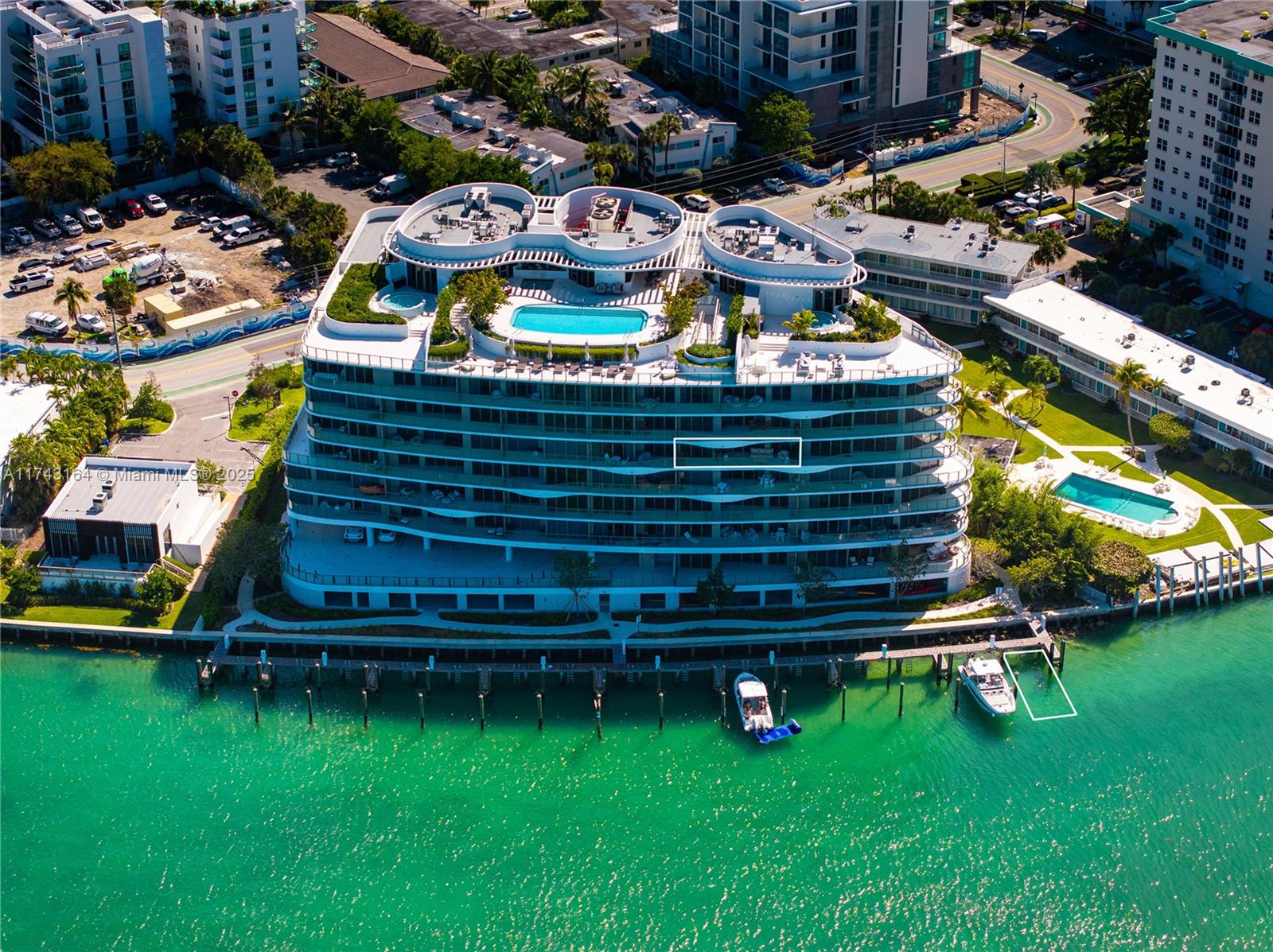 Onda Residences - Residential