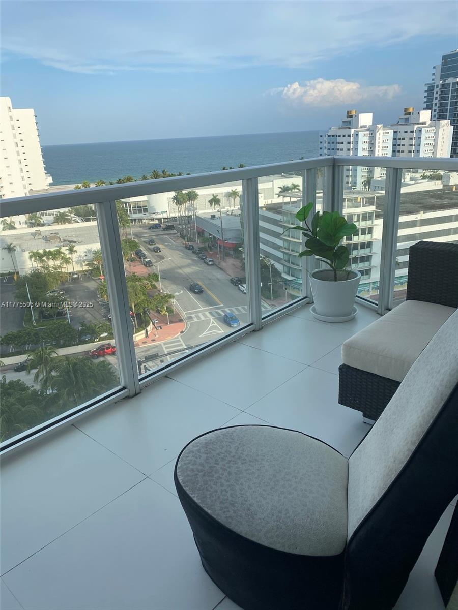 EDEN HOUSE CONDO - Residential