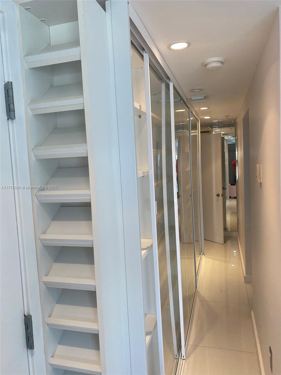 EDEN HOUSE CONDO - Residential