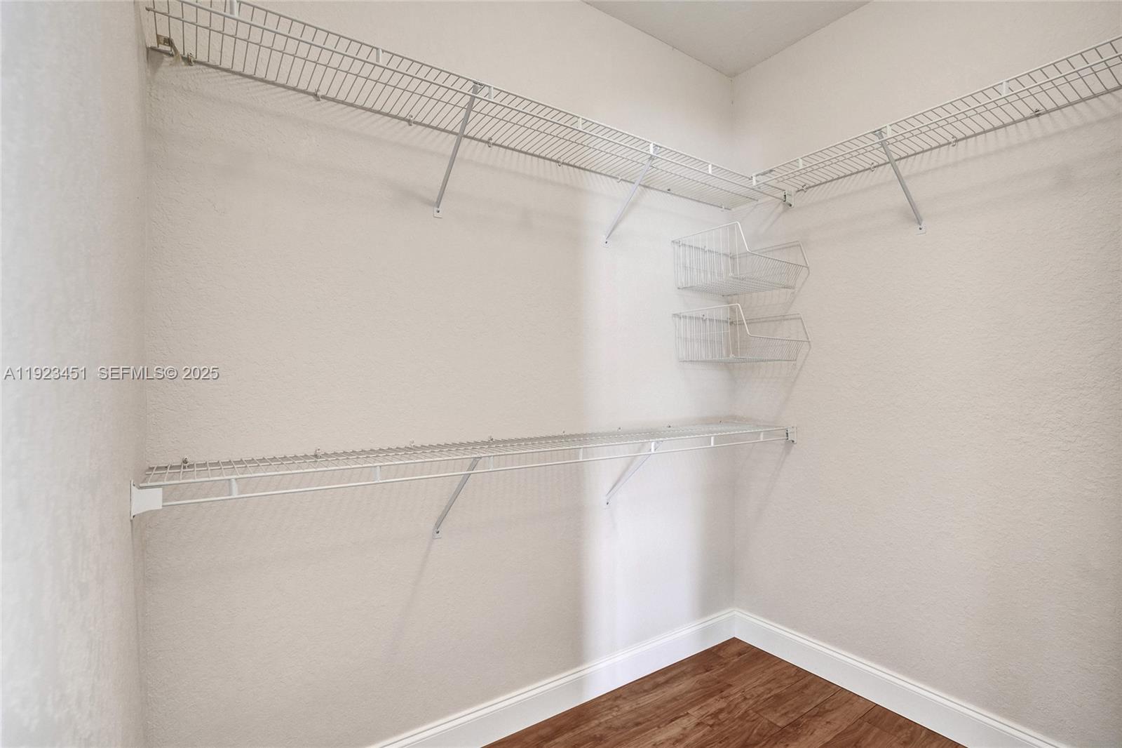 TWIN ACRES - Residential Lease