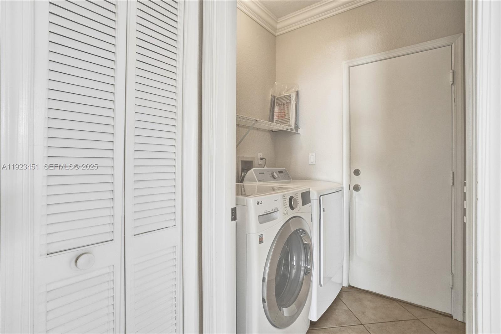 TWIN ACRES - Residential Lease