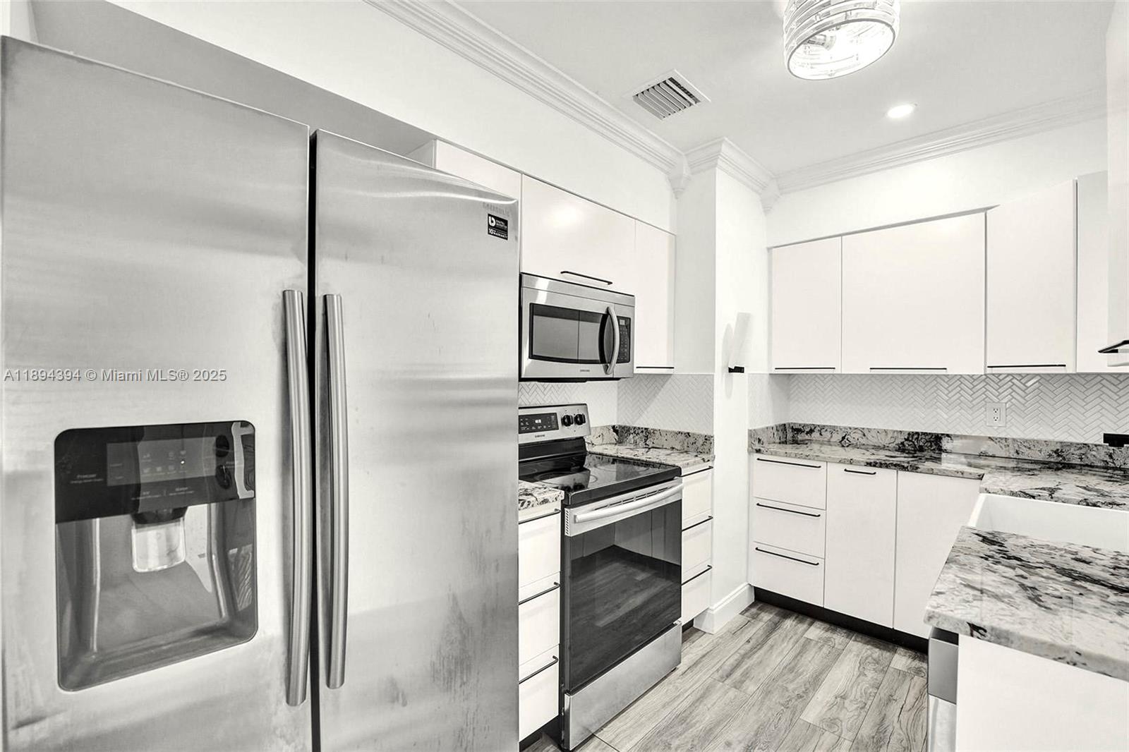 OVERBROOK SHORES NO 3 - Residential