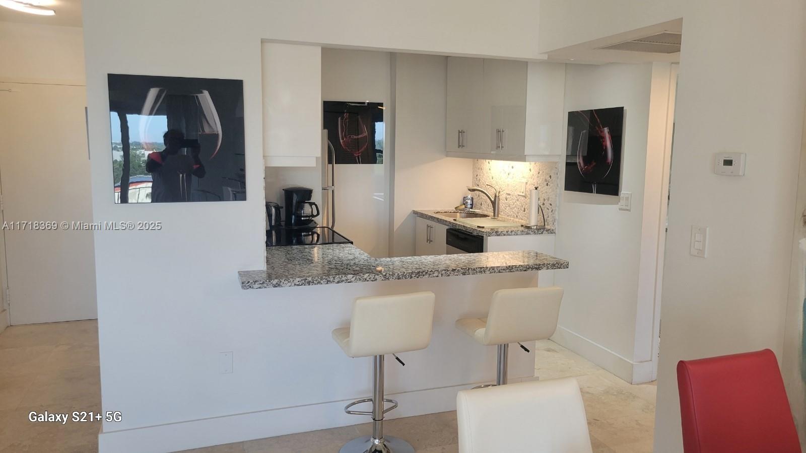 JOCKEY CLUB CONDO - Residential