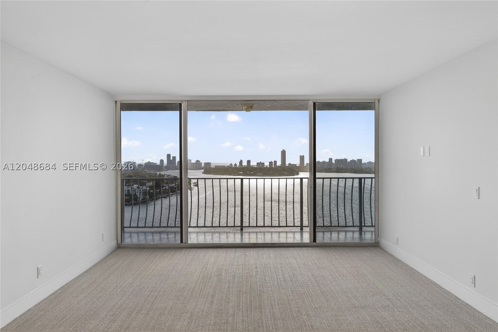 7601 E Treasure Dr 2319