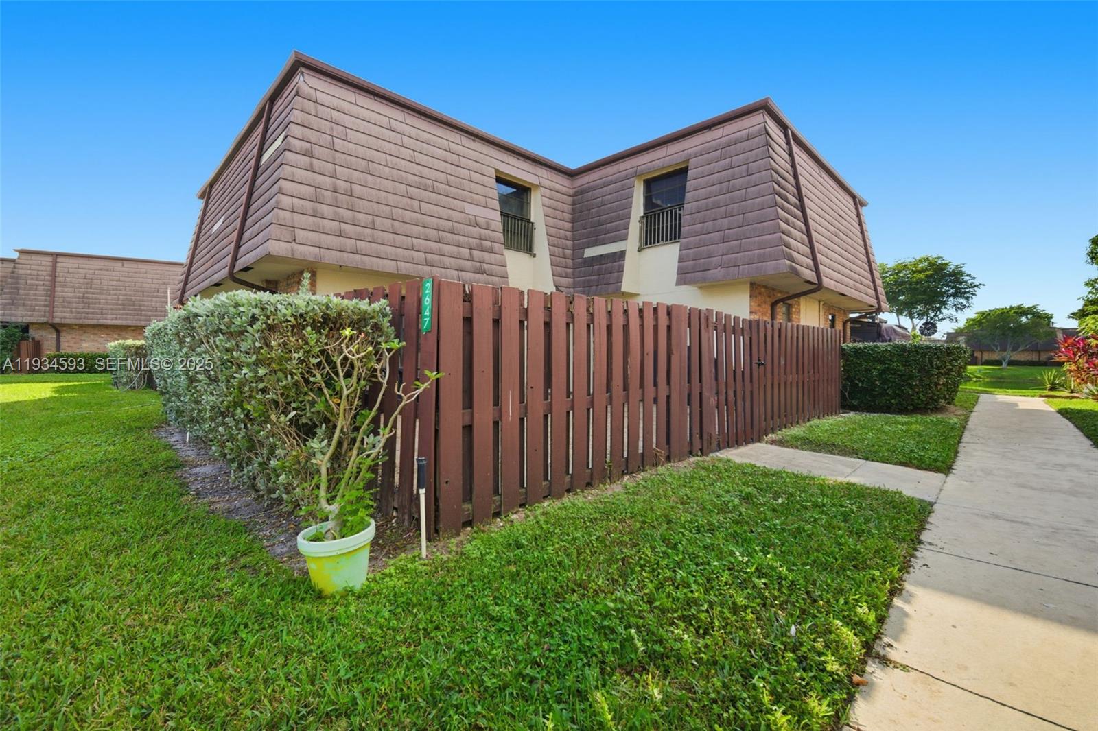 PARKSIDE - Residential