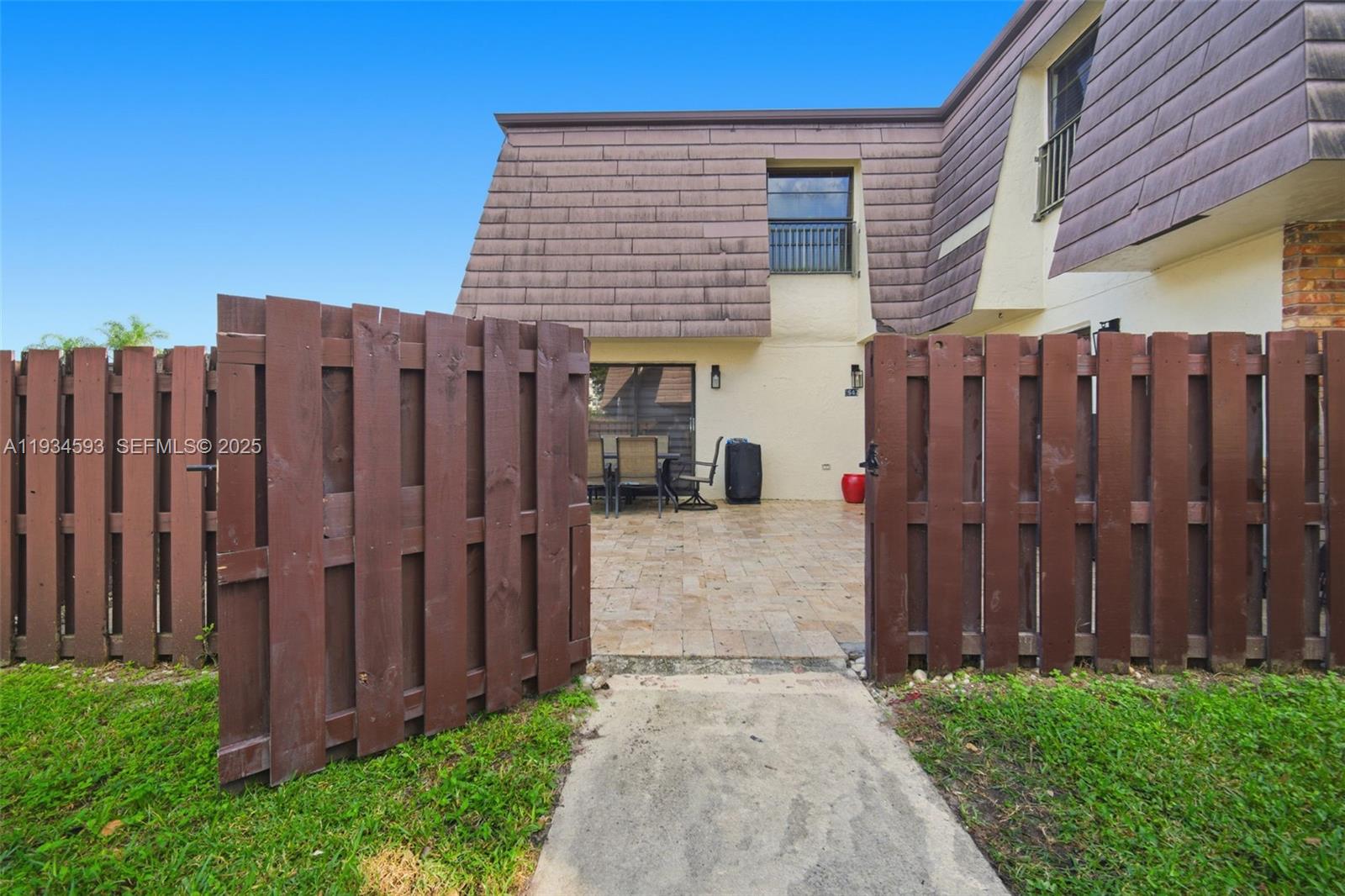 PARKSIDE - Residential