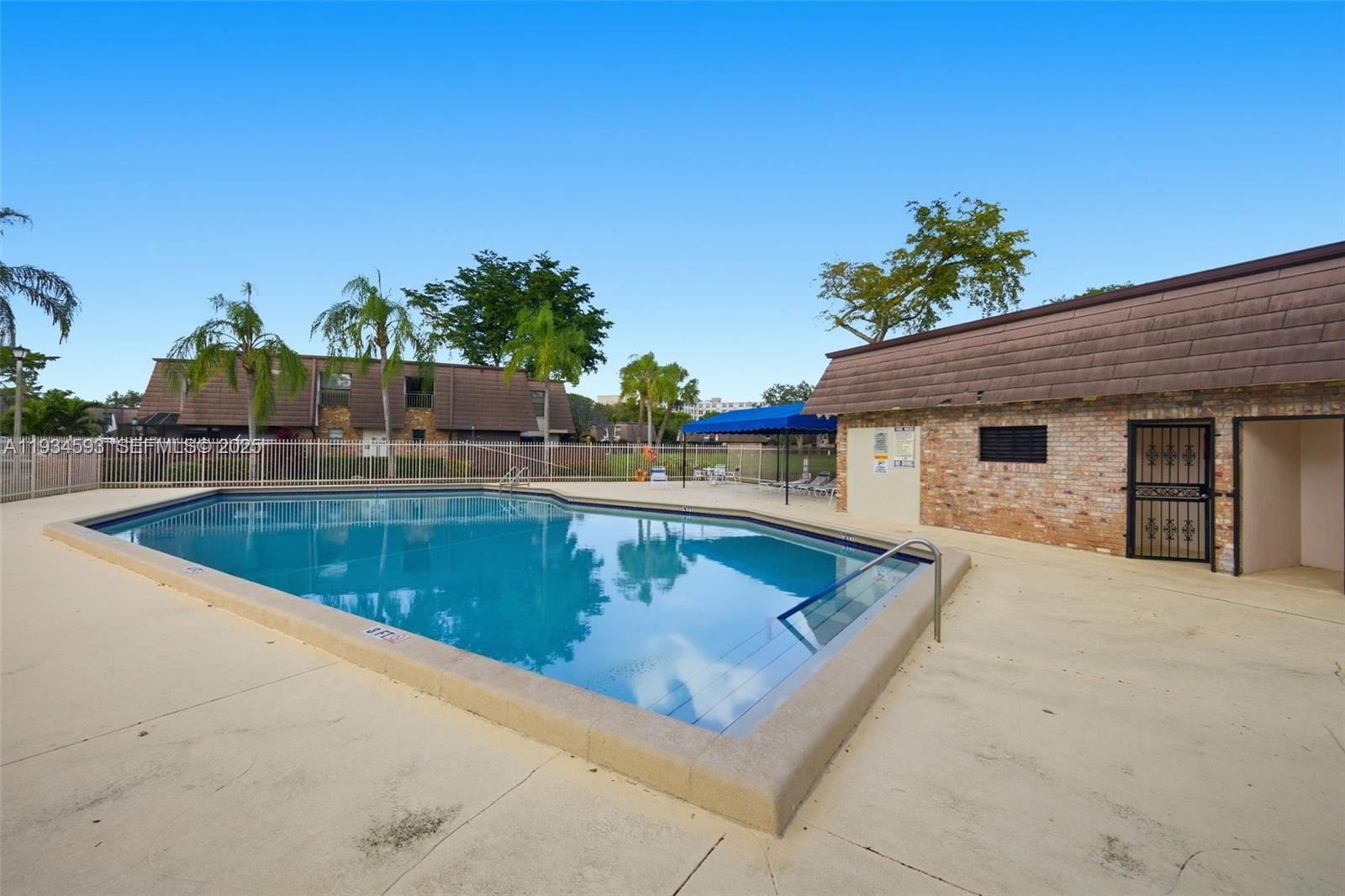 PARKSIDE - Residential