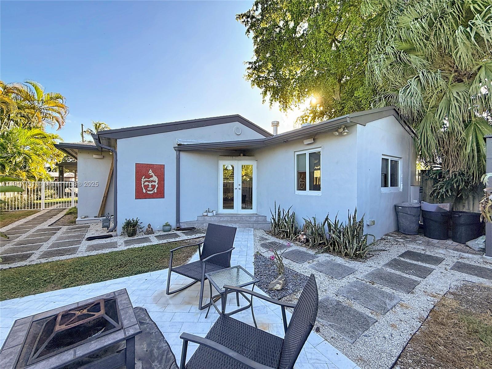 HOLLYWOOD COUNTRY CLUB ES - Residential