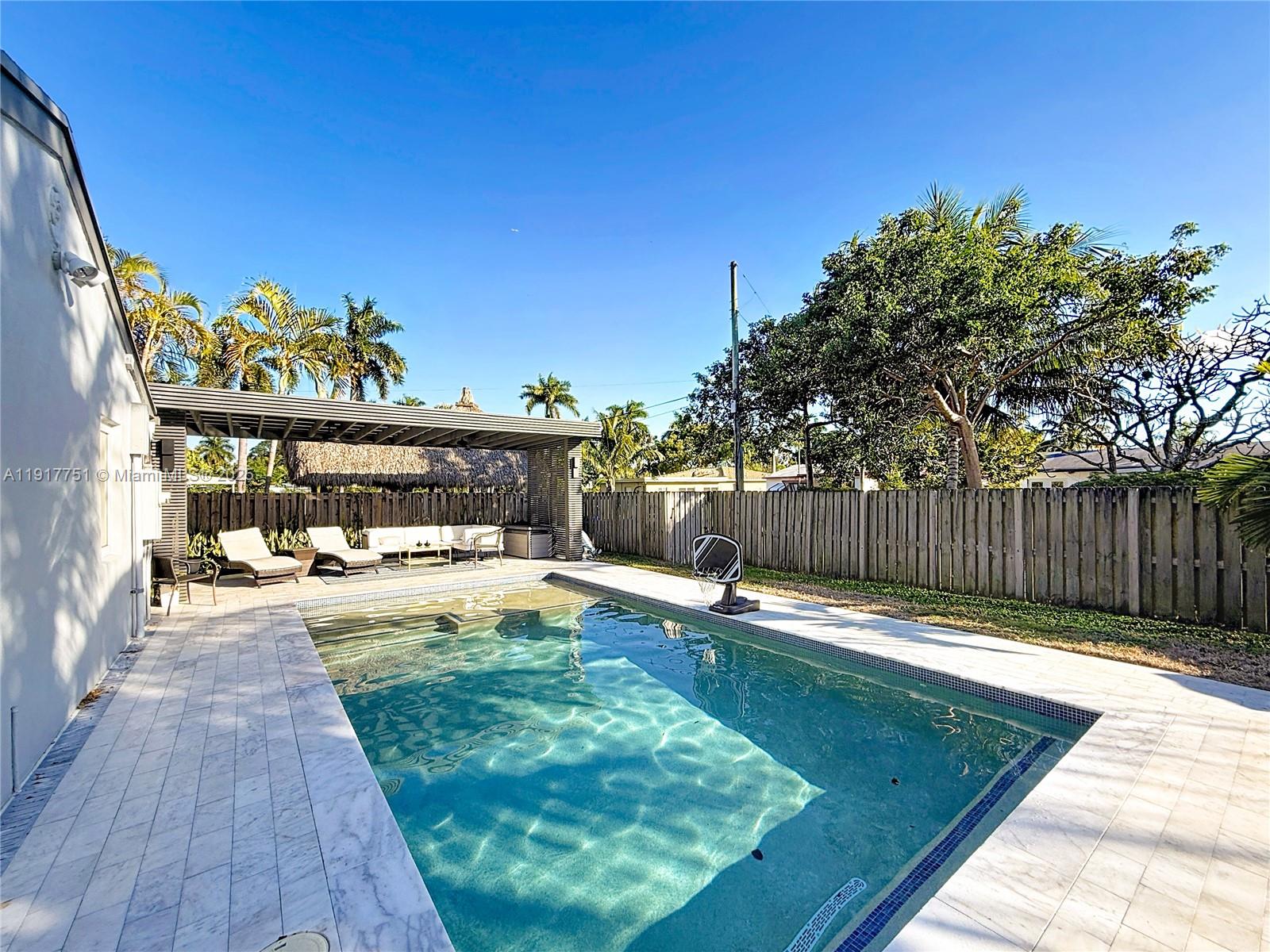 HOLLYWOOD COUNTRY CLUB ES - Residential