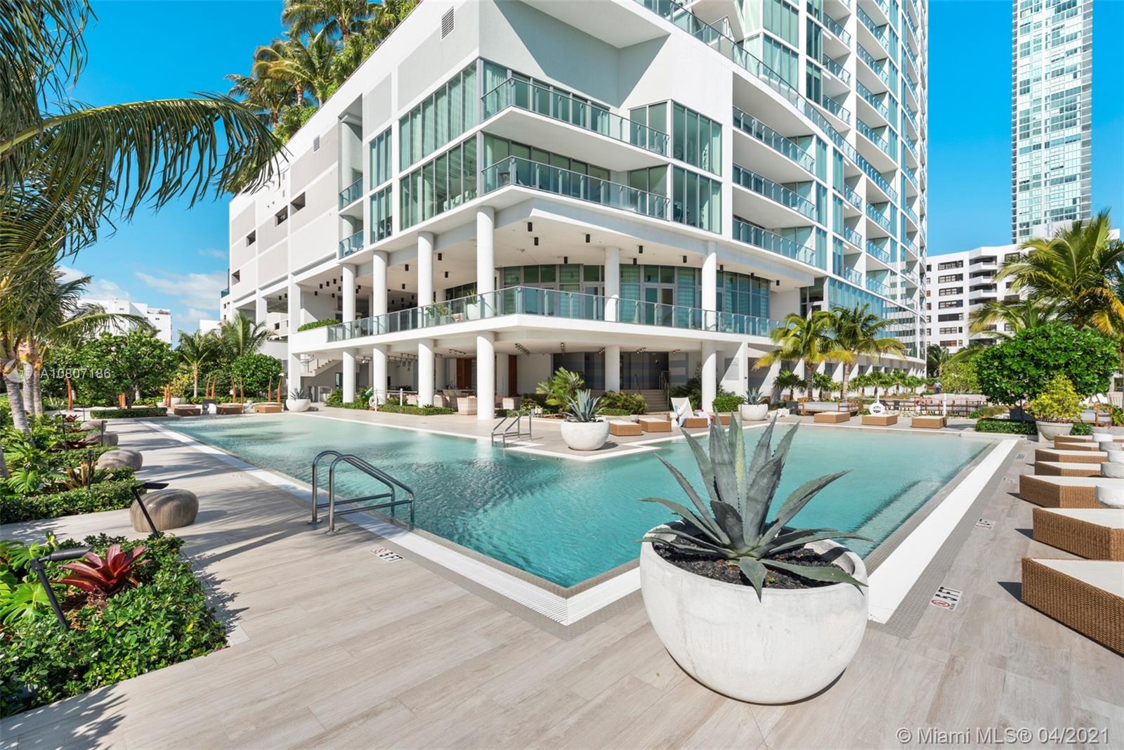 BISCAYNE BEACH CONDO - Residential