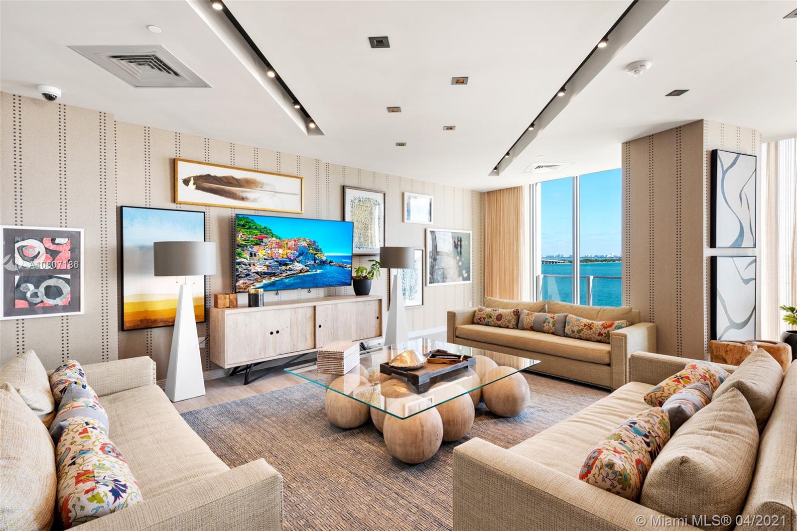 BISCAYNE BEACH CONDO - Residential