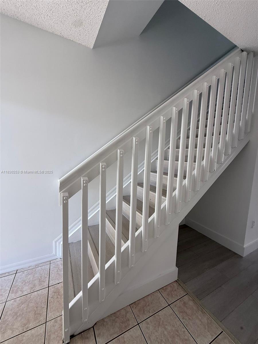 3525707810