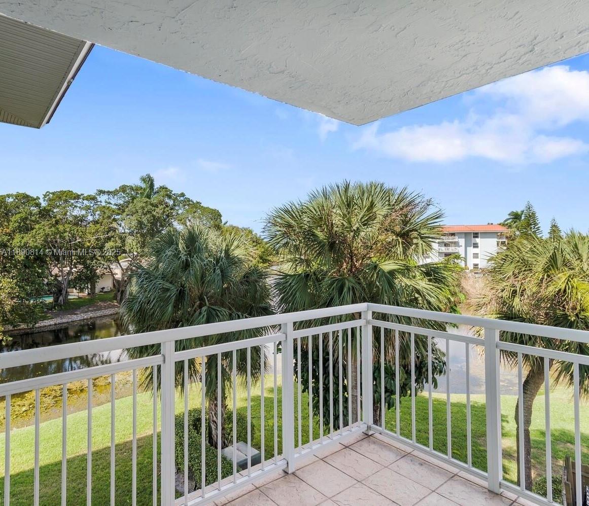 NEWPORT CONDO - Residential