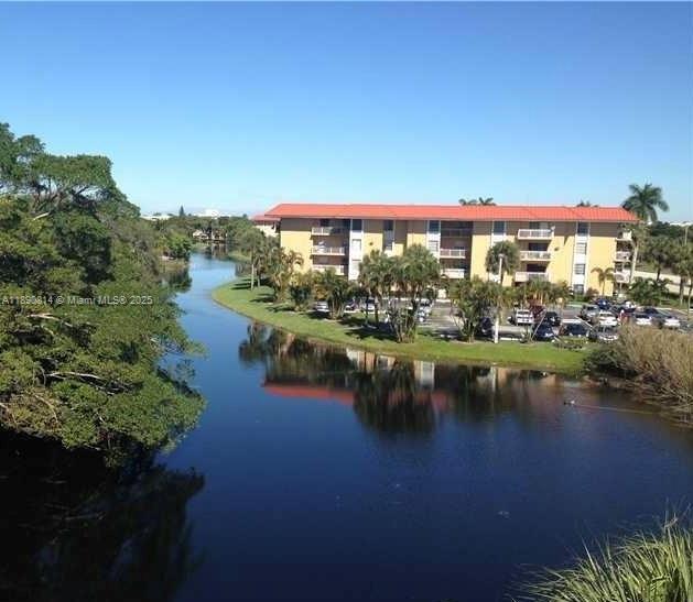 NEWPORT CONDO - Residential