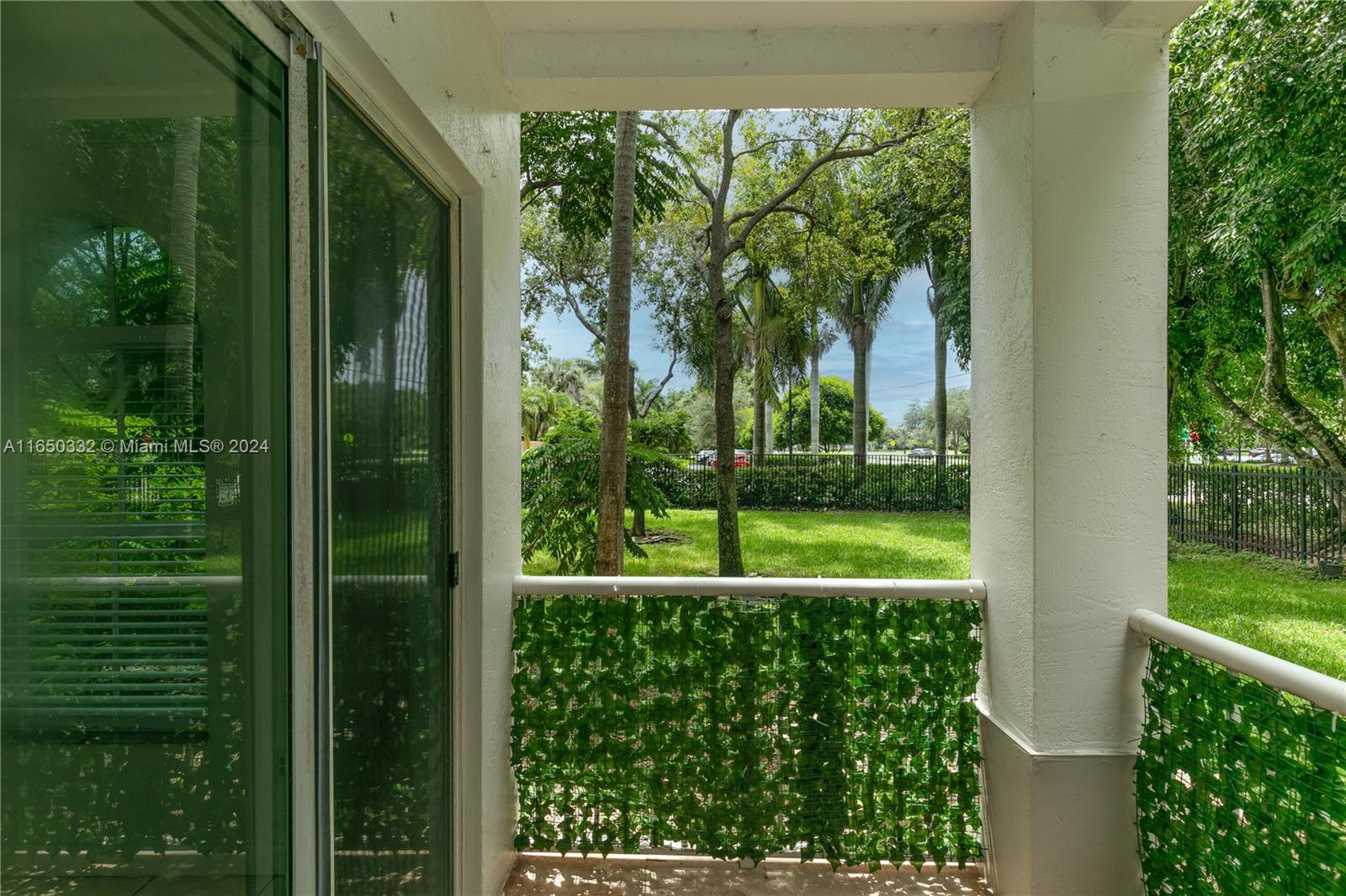 Photo 29 of 37 of listing 40ef7eb1-c304-4707-85a3-416b74b39ddb condo