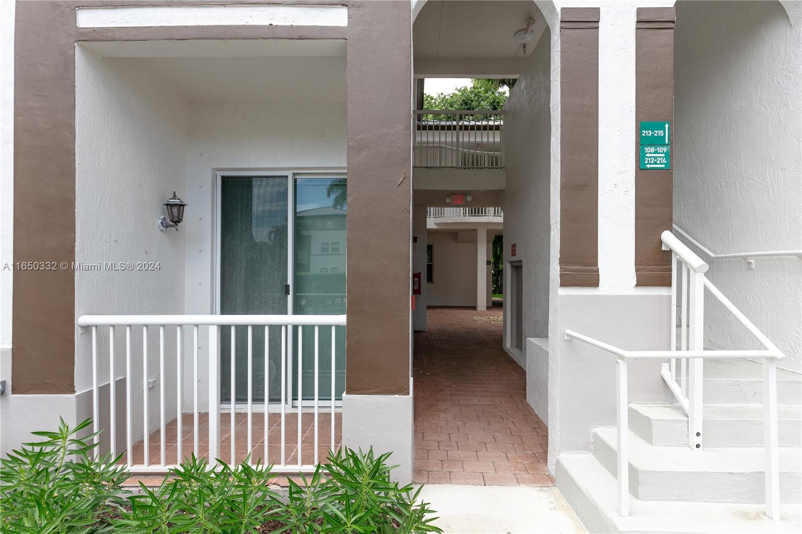 Photo 30 of 37 of listing 40ef7eb1-c304-4707-85a3-416b74b39ddb condo