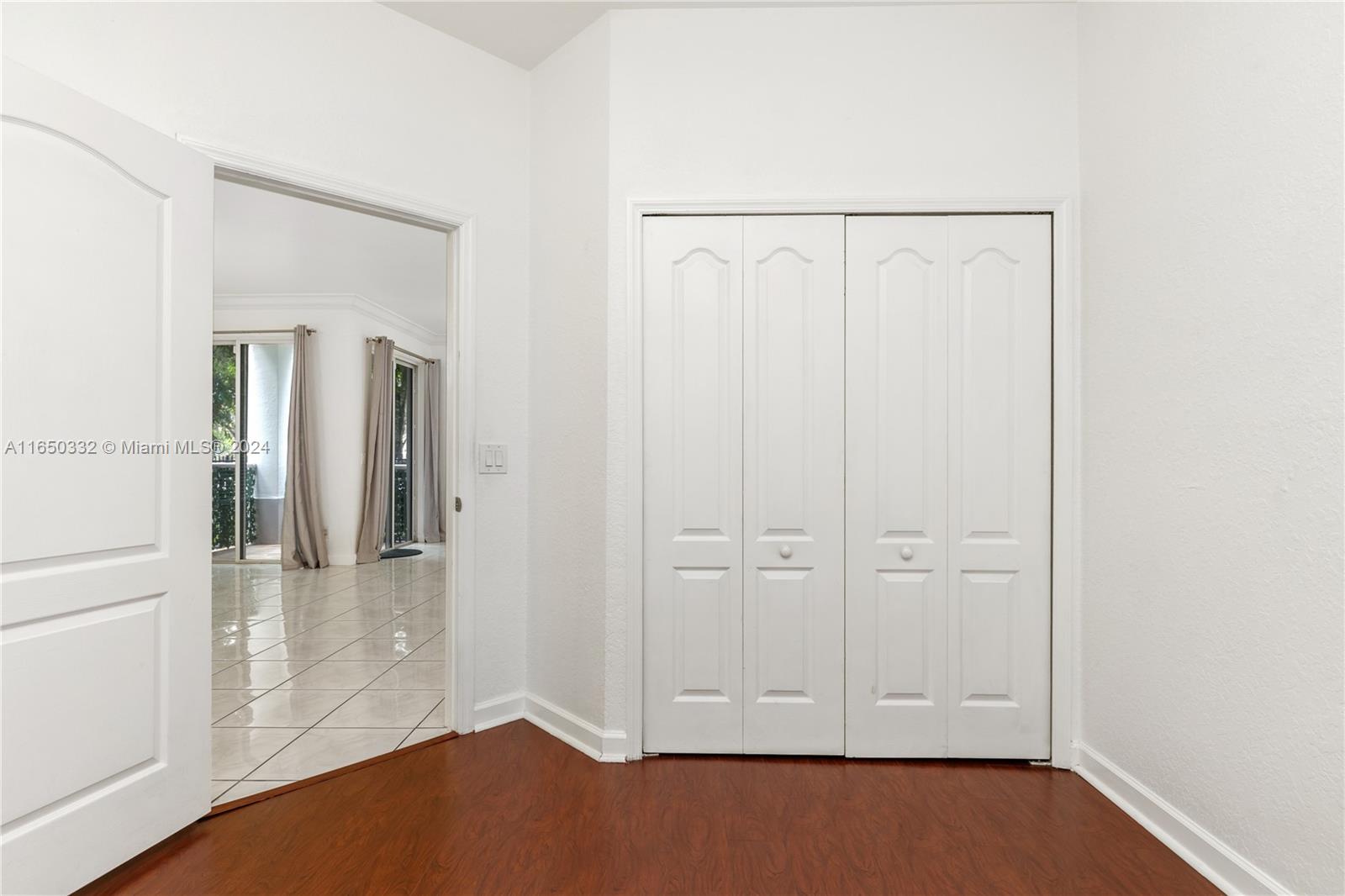 Photo 22 of 37 of listing 40ef7eb1-c304-4707-85a3-416b74b39ddb condo