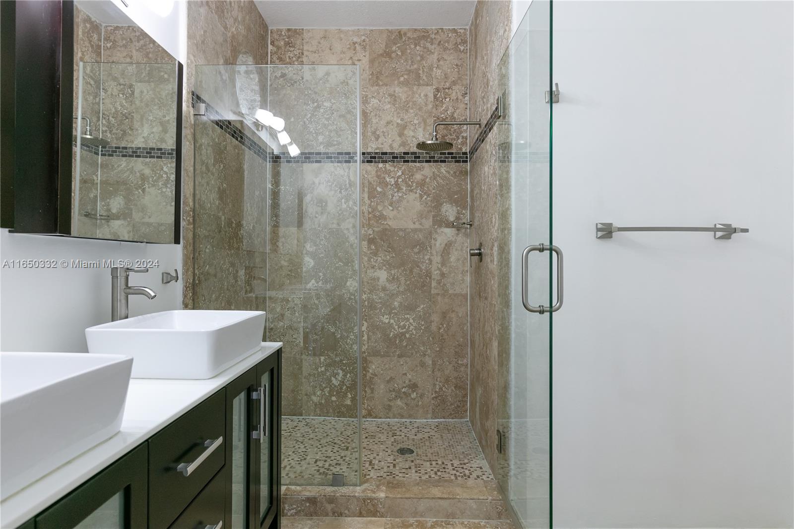 Photo 20 of 37 of listing 40ef7eb1-c304-4707-85a3-416b74b39ddb condo
