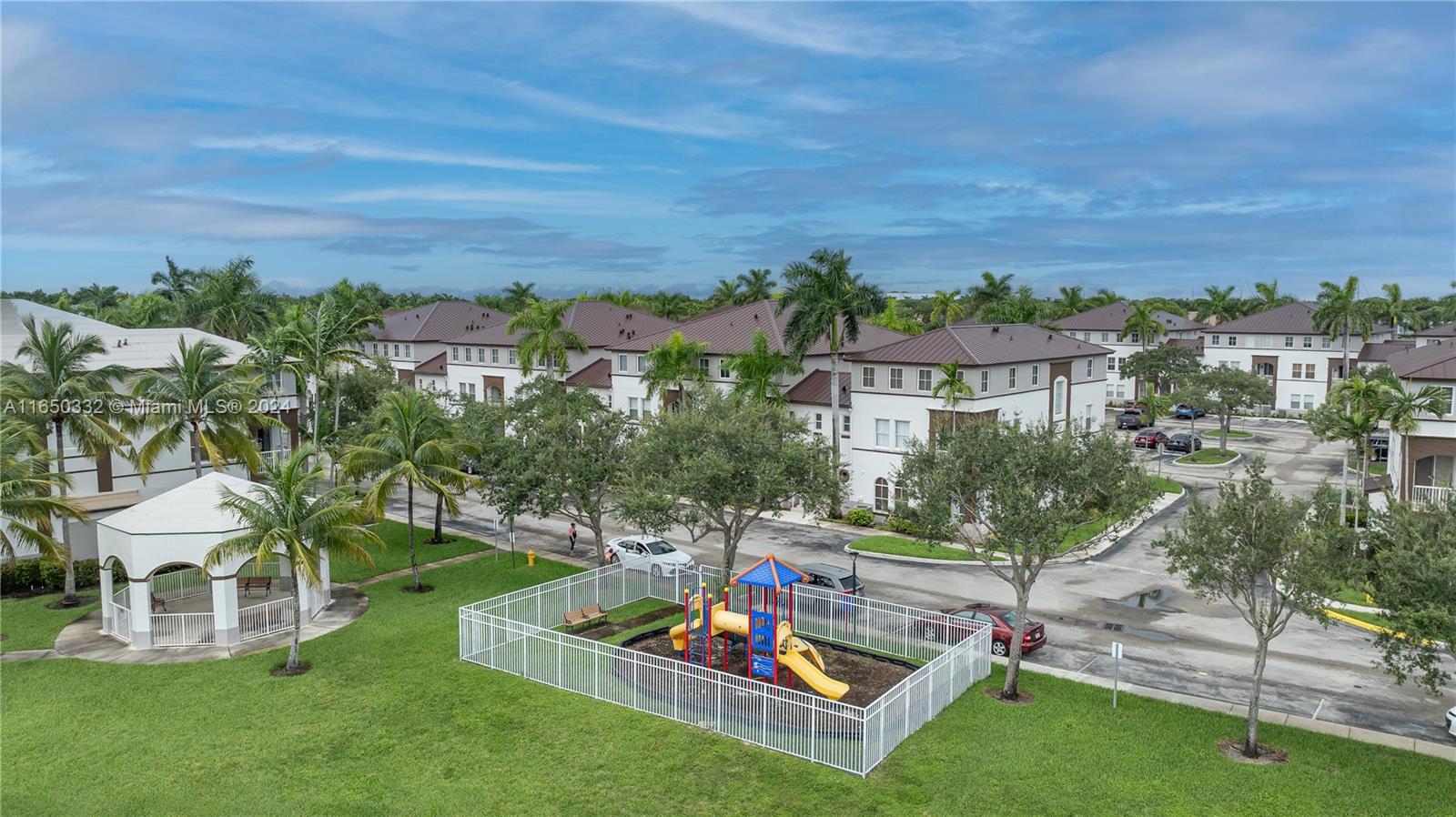 Photo 35 of 37 of listing 40ef7eb1-c304-4707-85a3-416b74b39ddb condo