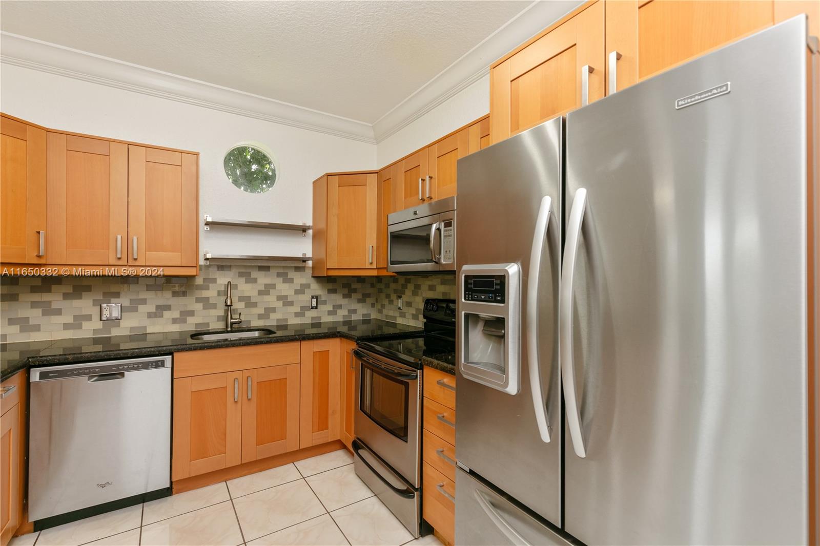Photo 8 of 37 of listing 40ef7eb1-c304-4707-85a3-416b74b39ddb condo