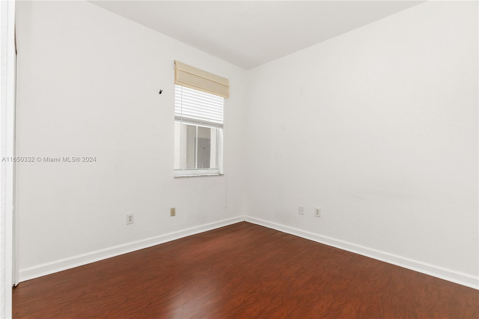 Photo 23 of 37 of listing 40ef7eb1-c304-4707-85a3-416b74b39ddb condo