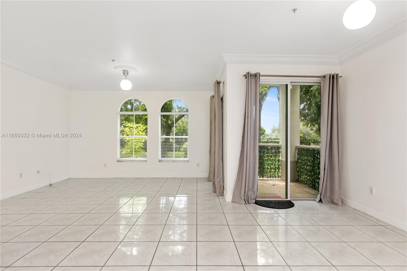 Photo 14 of 37 of listing 40ef7eb1-c304-4707-85a3-416b74b39ddb condo