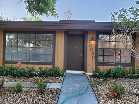 10520 Buttonwood Ave 10520 Pembroke Pines FL 33026