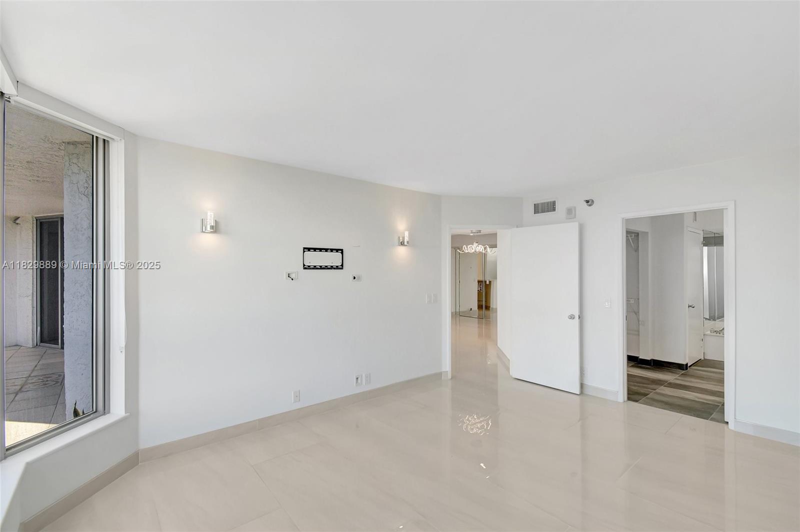 MYSTIC POINTE TOWER 600 C - Residential