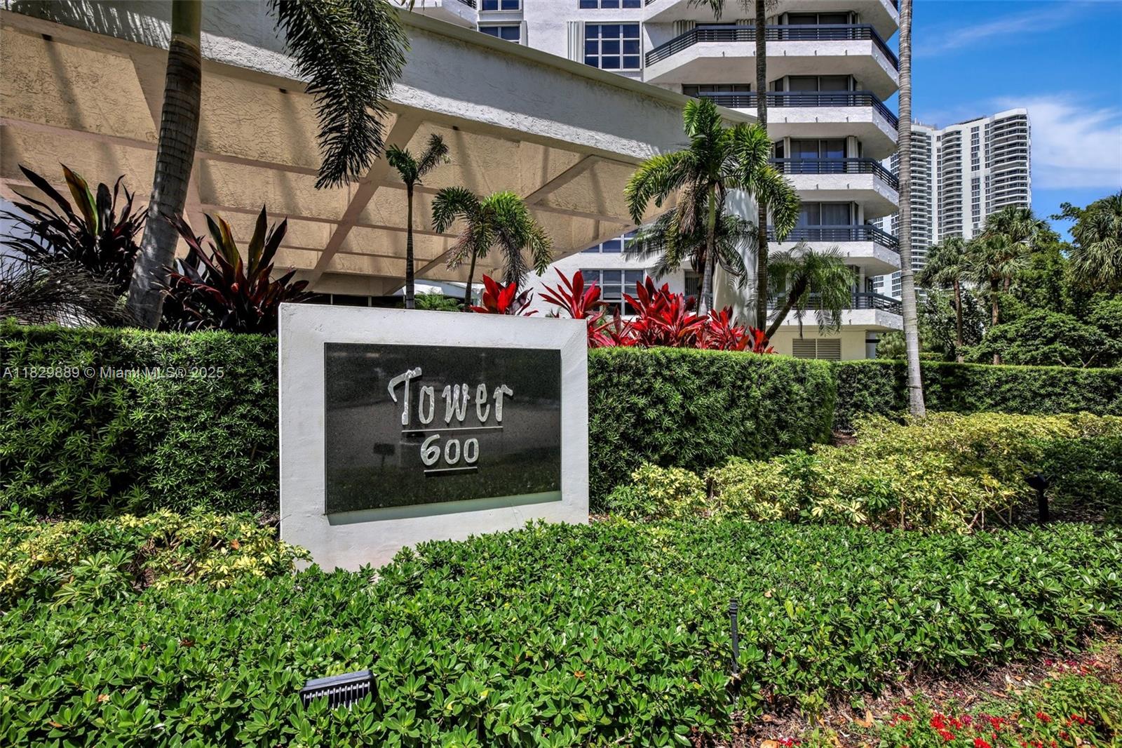 MYSTIC POINTE TOWER 600 C - Residential