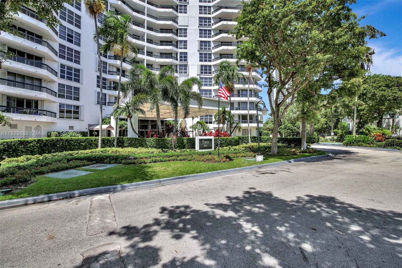 MYSTIC POINTE TOWER 600 C - Residential