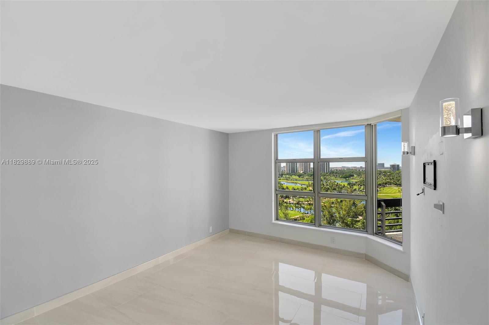 MYSTIC POINTE TOWER 600 C - Residential