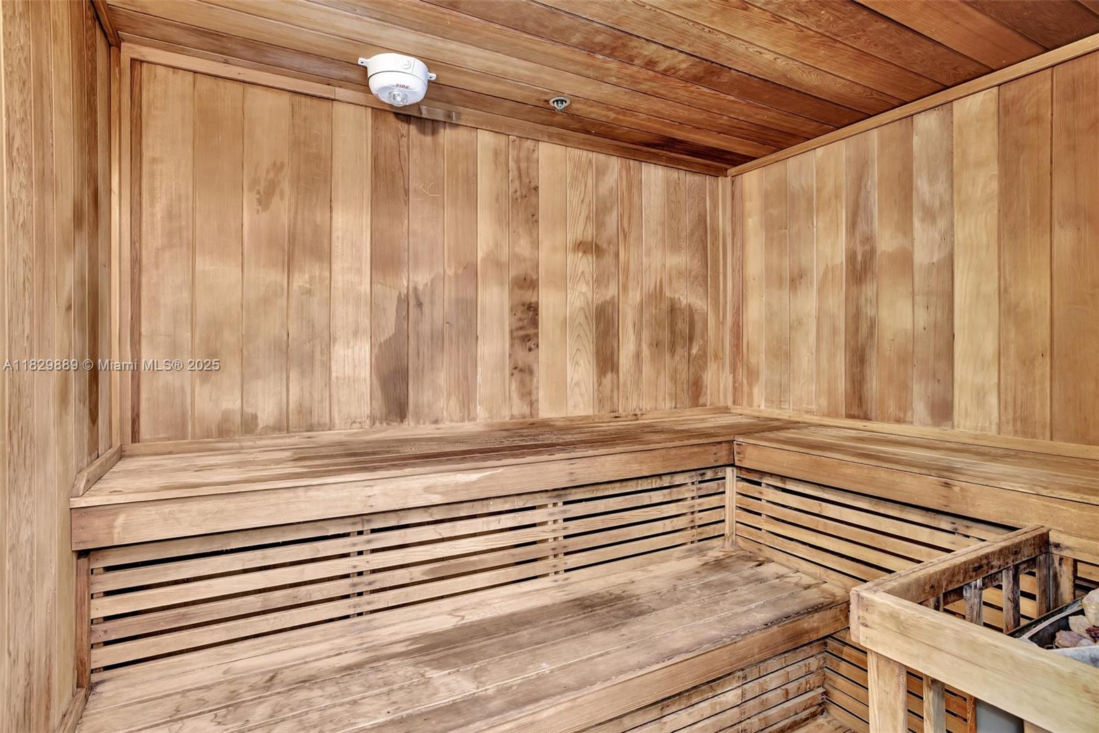 MYSTIC POINTE TOWER 600 C - Residential