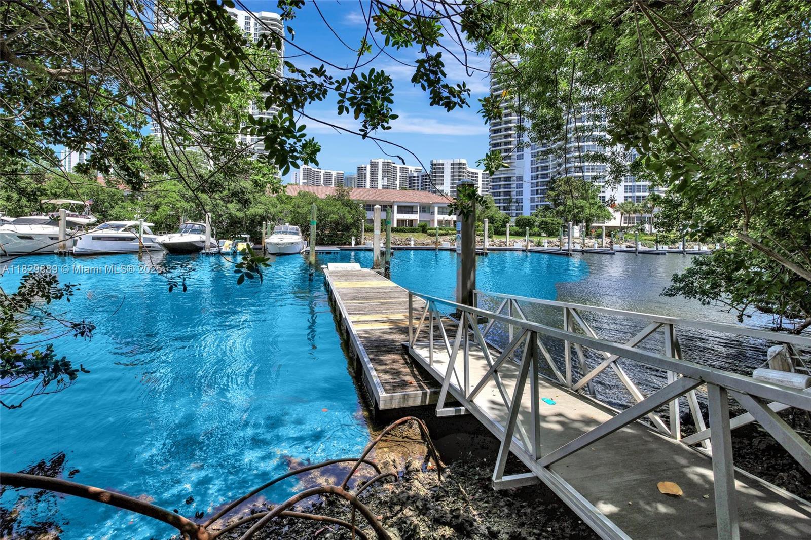 MYSTIC POINTE TOWER 600 C - Residential