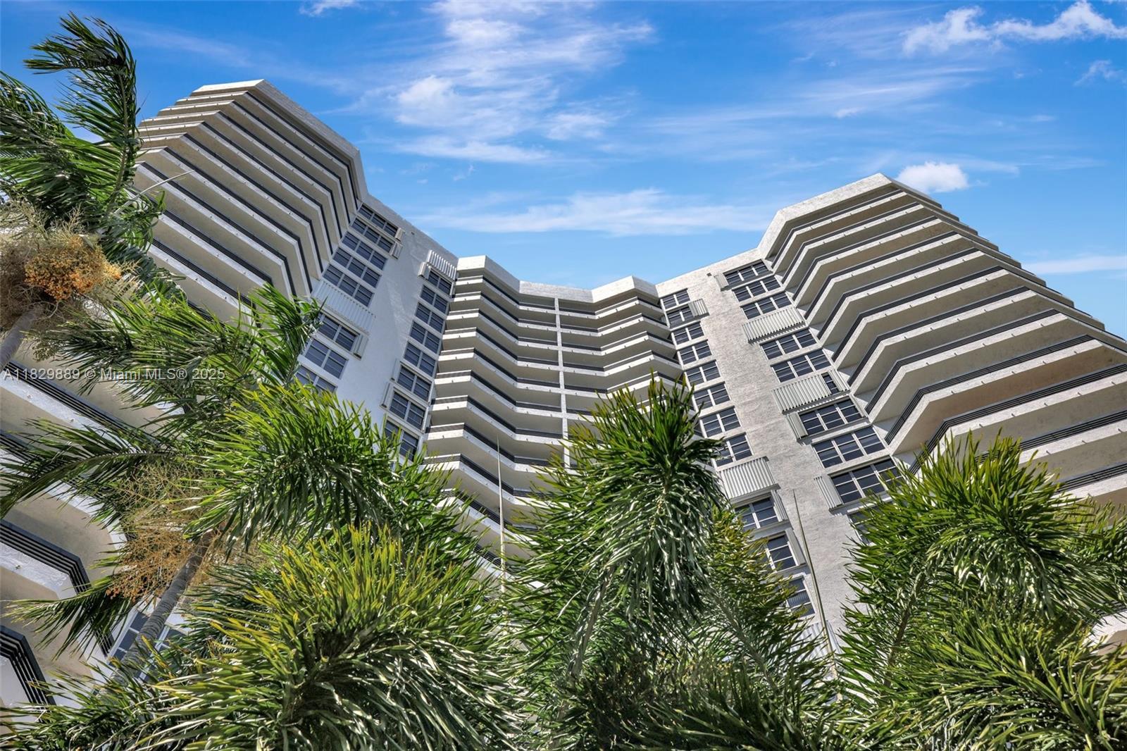 MYSTIC POINTE TOWER 600 C - Residential