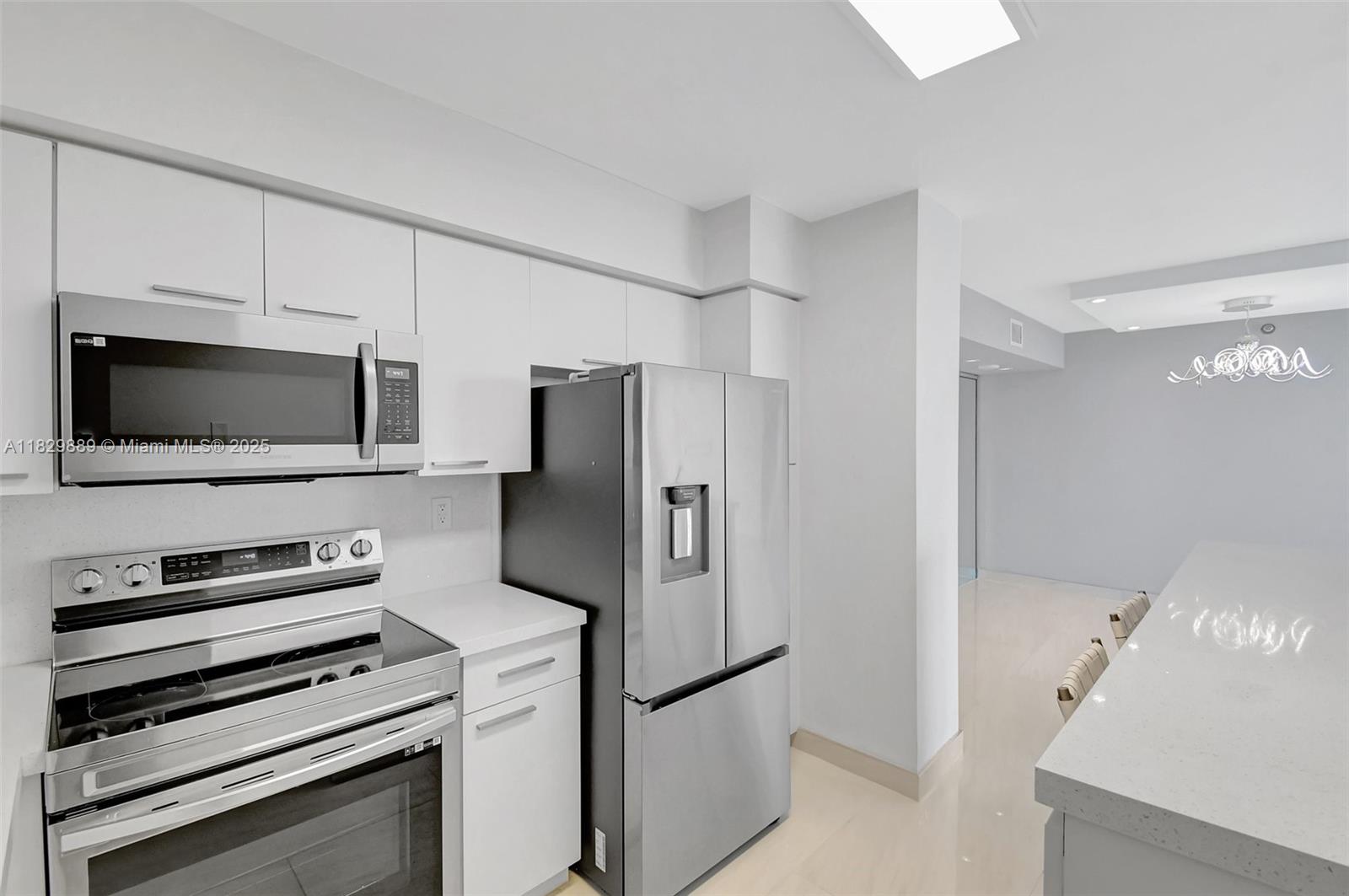 MYSTIC POINTE TOWER 600 C - Residential