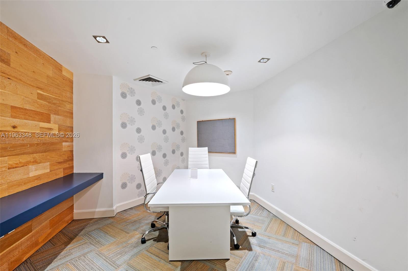 THE PLAZA 901 BRICKELL CO - Residential Lease